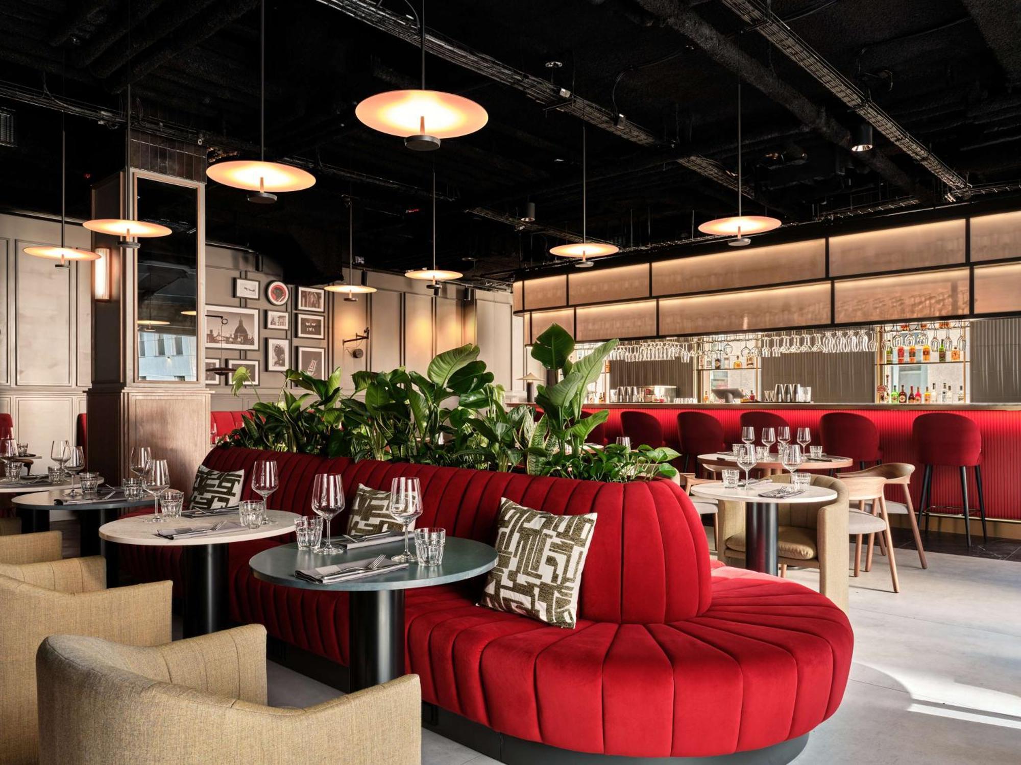 Radisson Red & Radisson Red Apartments, Krakov