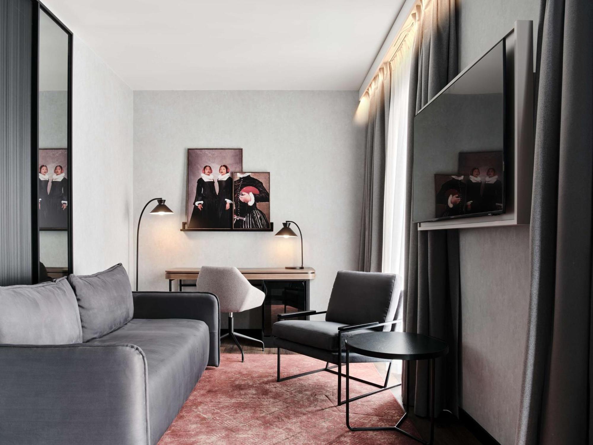 Hotel Radisson Red & Radisson Red Apartments, Krakow