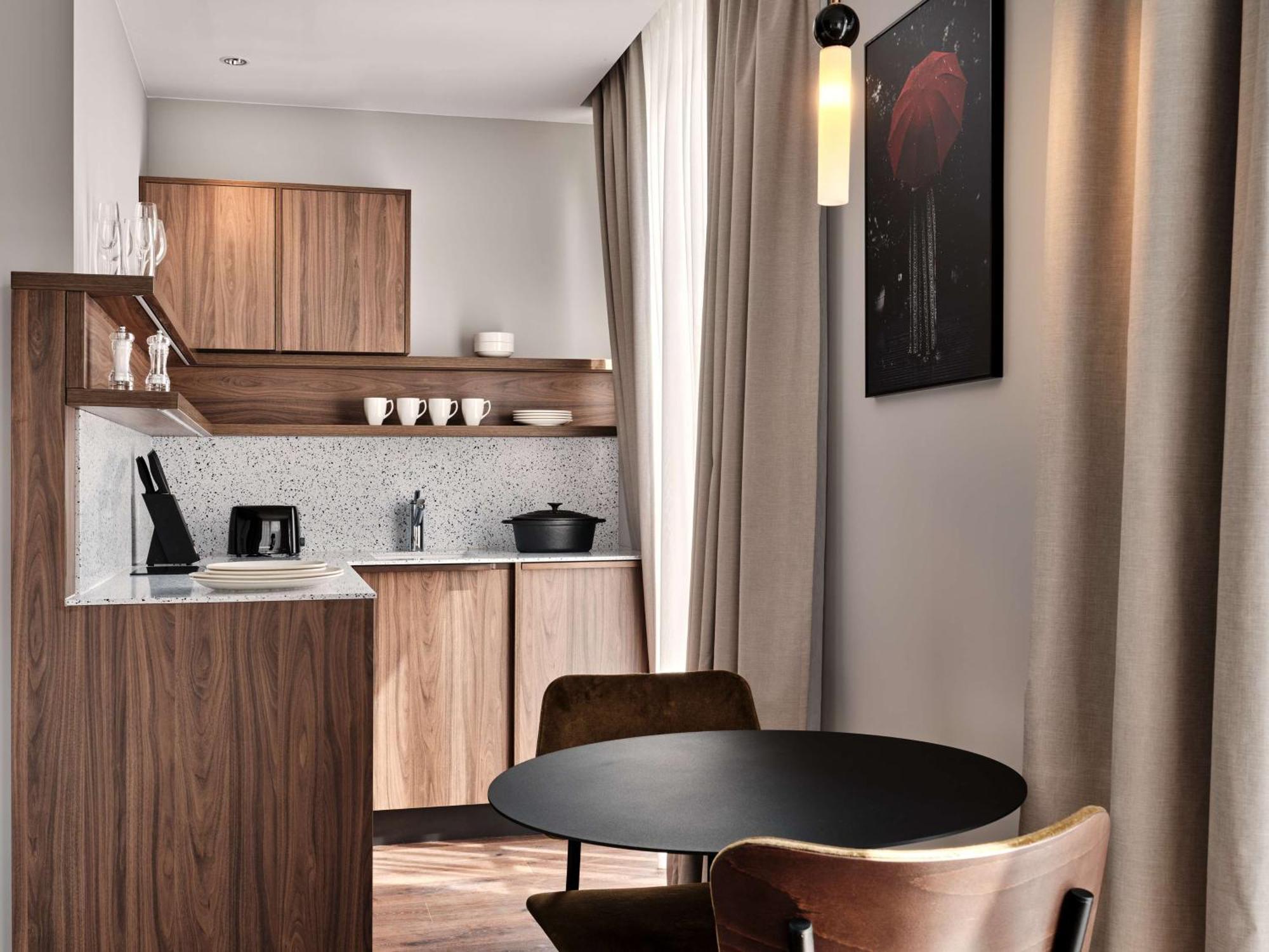 Radisson Red & Radisson Red Apartments, 4* Krakov